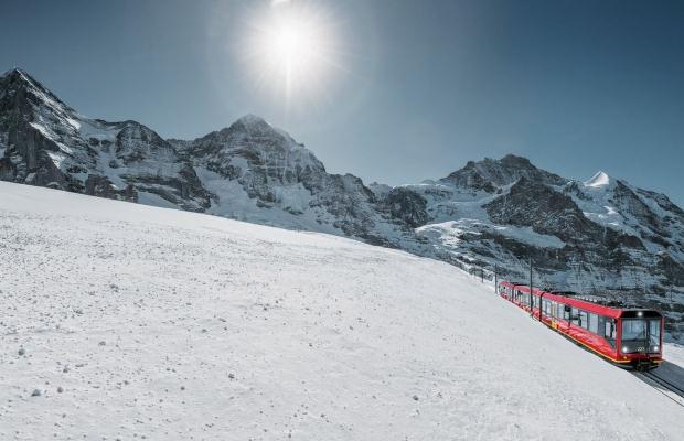 Jungfraubahn mit Eiger, Mönch und Jungfrau
